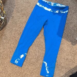 Lululemon Athletica Blue Leggings with White Pattern